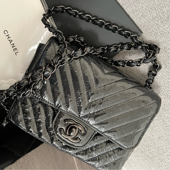 Chanel - Picture 5 of 15